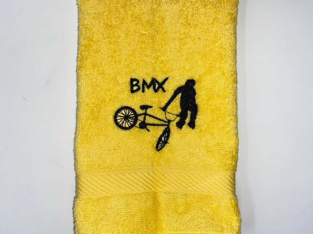 Gelbes Handtuch mit BMX Stickmuster