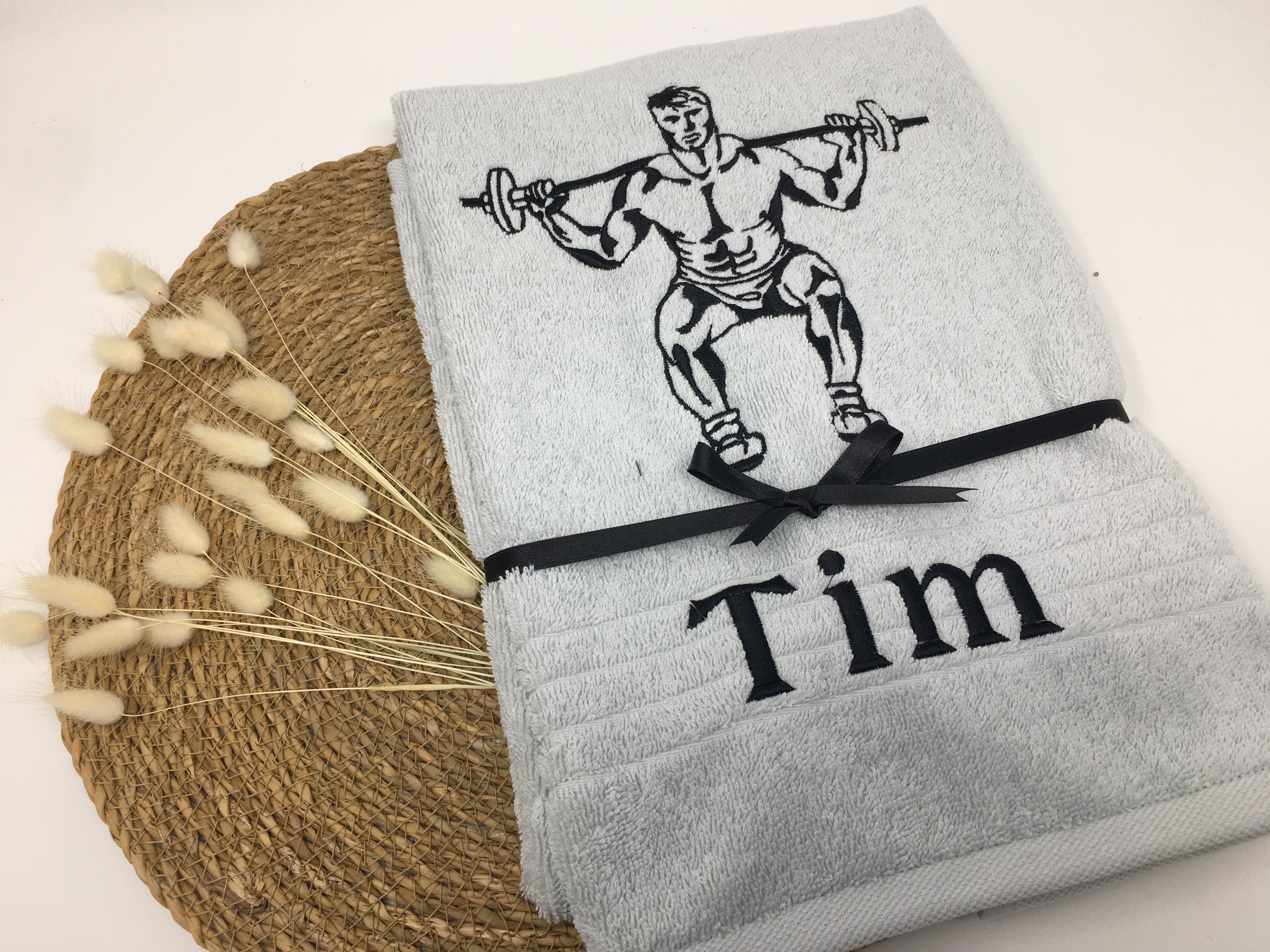 Handtuch „Gewichtheber“ 🏋️ – 470–500 g/m², personalisiert mit Name