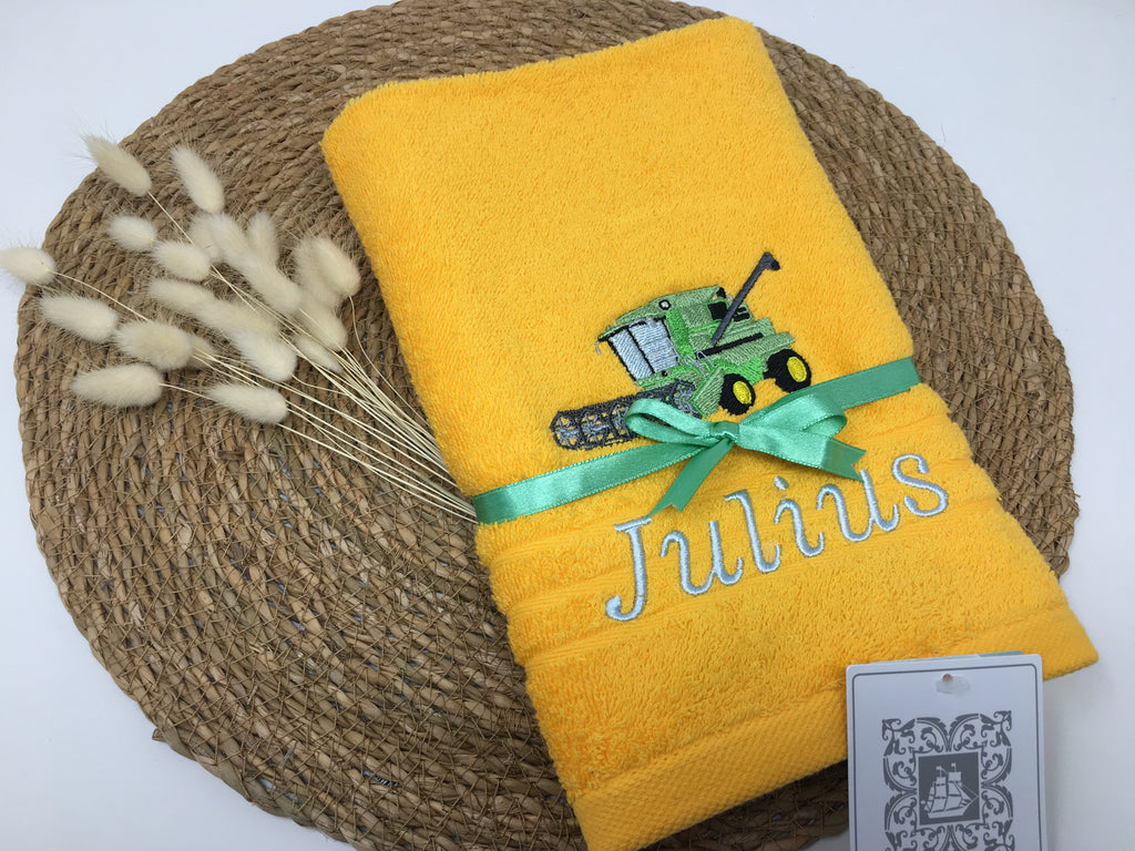 Handtuch „Mähdrescher Traktor“ 🚜 – personalisiert mit Name
