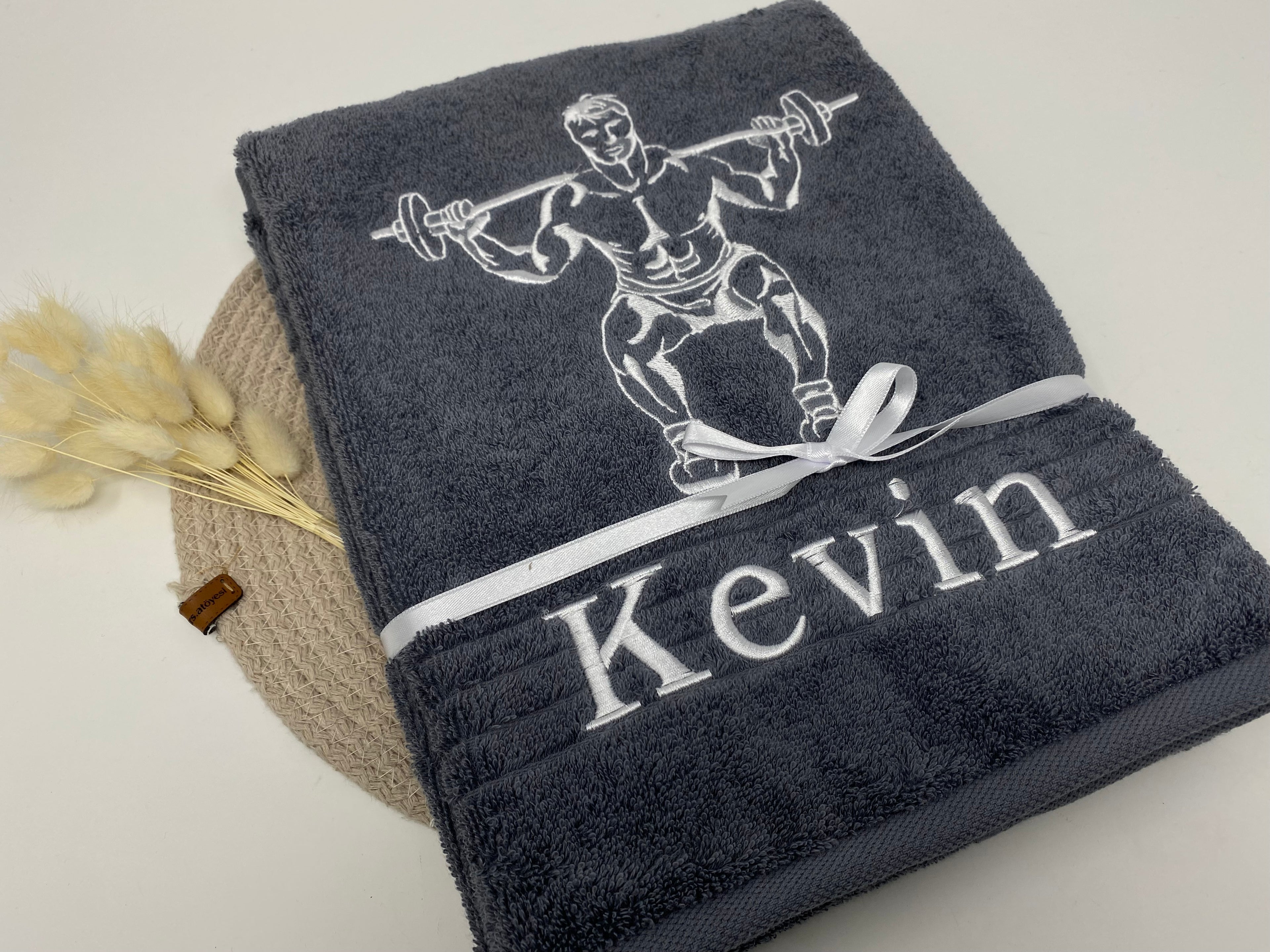 Handtuch „Gewichtheber“ 🏋️ – 470–500 g/m², personalisiert mit Name
