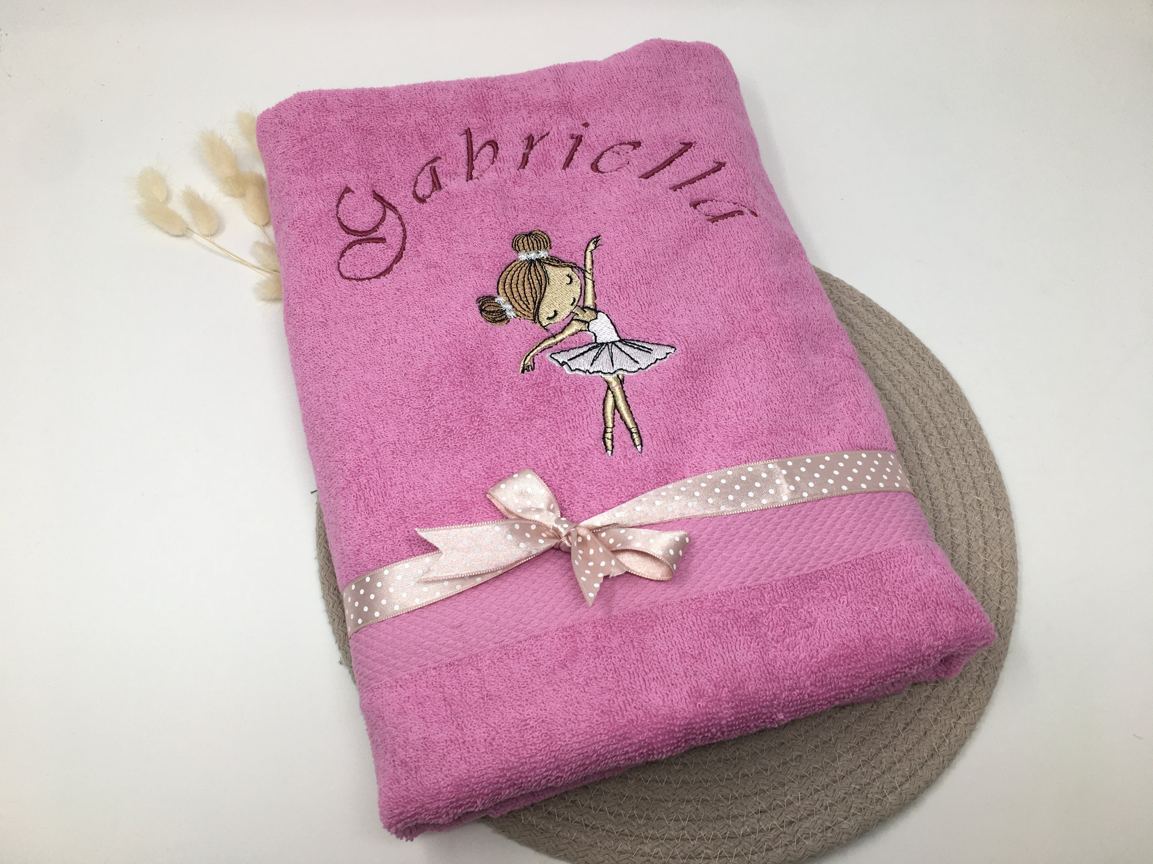 Ballerina 05 Ballet Ballettänzerin Handtuch Duschtuch Stickerei Personalisierung