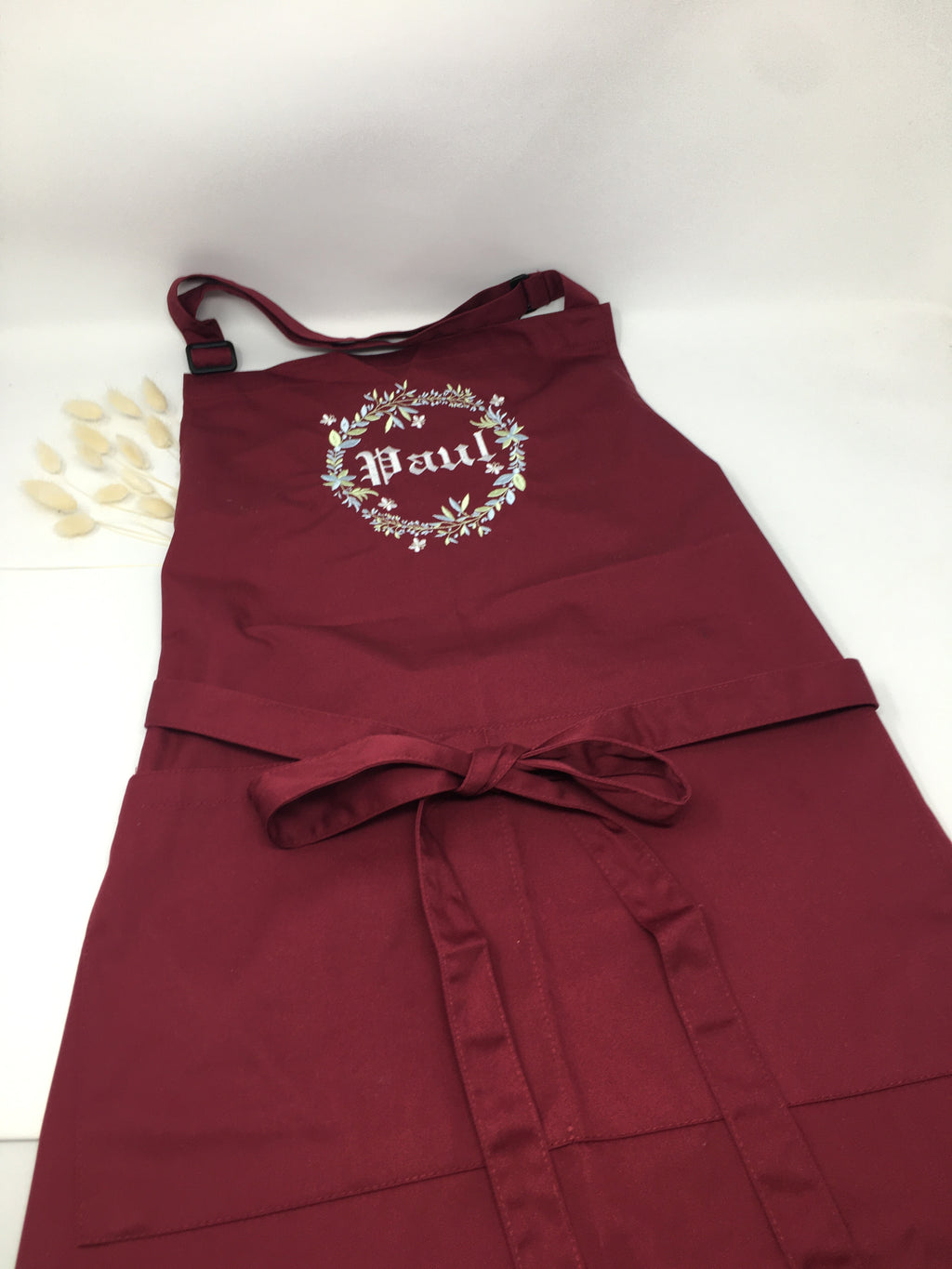 Personalisierte Schürze Blumen Kranz bestickt Küchenschürze Kochschürze Apron mit Namen Stickerei
