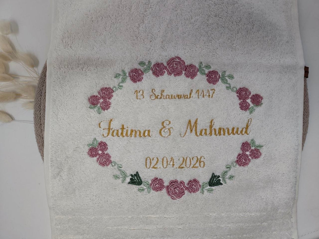 Heirat - Hochzeit - Blumenkranz Handtuch Duschtuch bestickt & personalisierbar Super Qualität