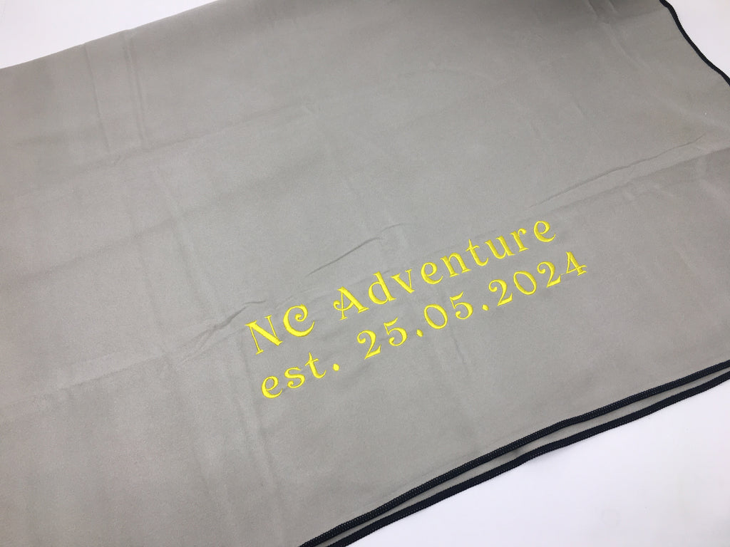ABI Sport Handtuch 🏃‍♂️ – Mikrofaser Outdoor, personalisiert mit Namen