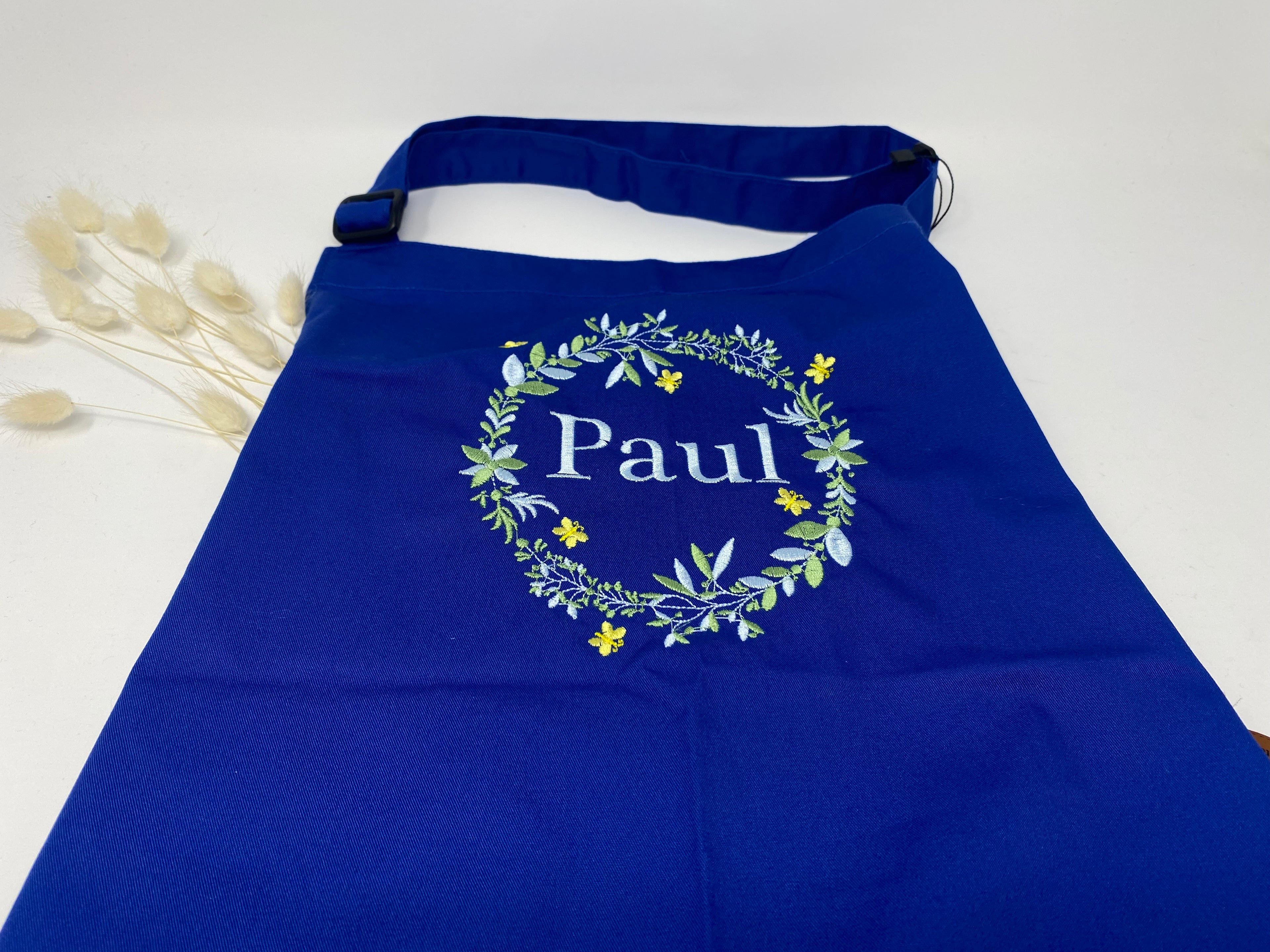 Personalisierte Schürze Blumen Kranz bestickt Küchenschürze Kochschürze Apron mit Namen Stickerei