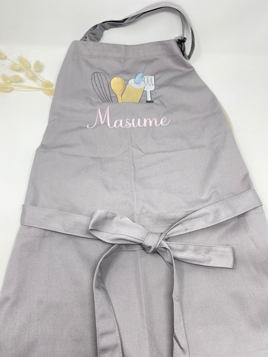 Personalisierte Schürze Backschürze Küchenschürze Kochschürze Apron Muttertag Stickerei
