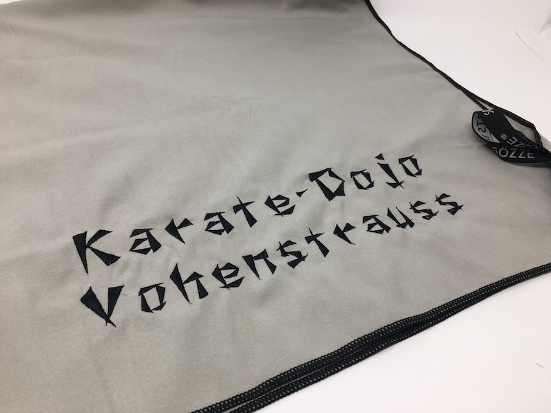 Microfaserhandtuch_personaliesert_grau