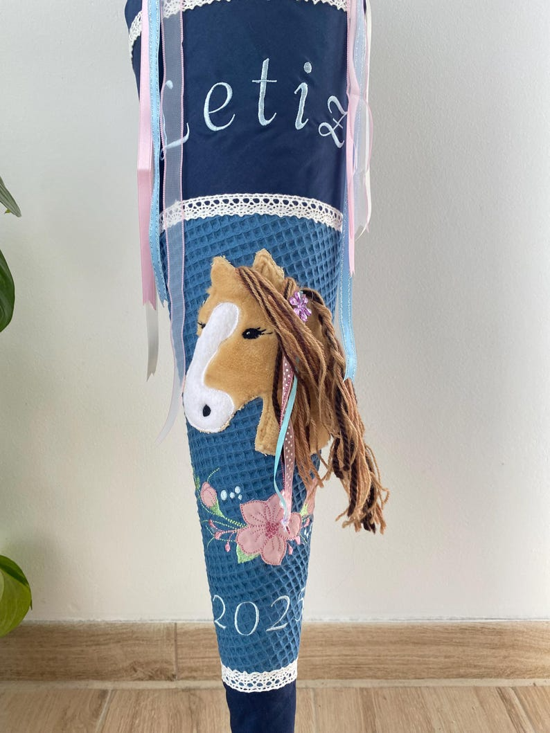 Schultüte mit Pferdstickerei