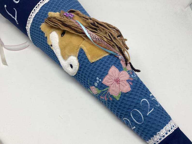 Schultüte mit Pferdstickerei