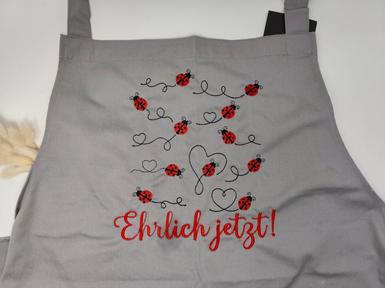 Personalisierte Schürze MarienkäferBackschürze Küchenschürze Kochschürze Apron Muttertag Stickerei