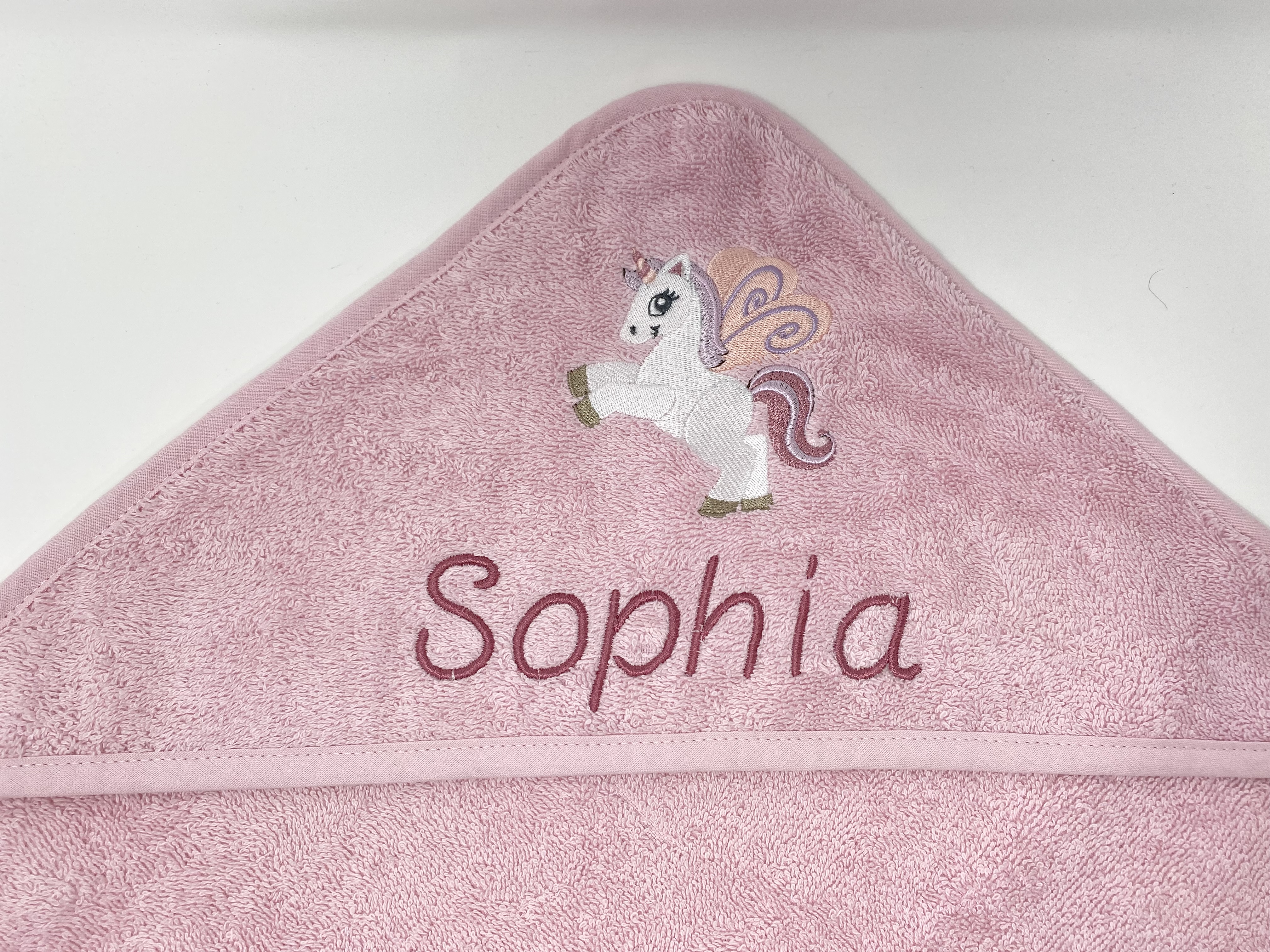 BIO Baumwolle Baby Kapuzentuch Einhorn Pegasus Stickerei Personalisiert Leela Cotton 