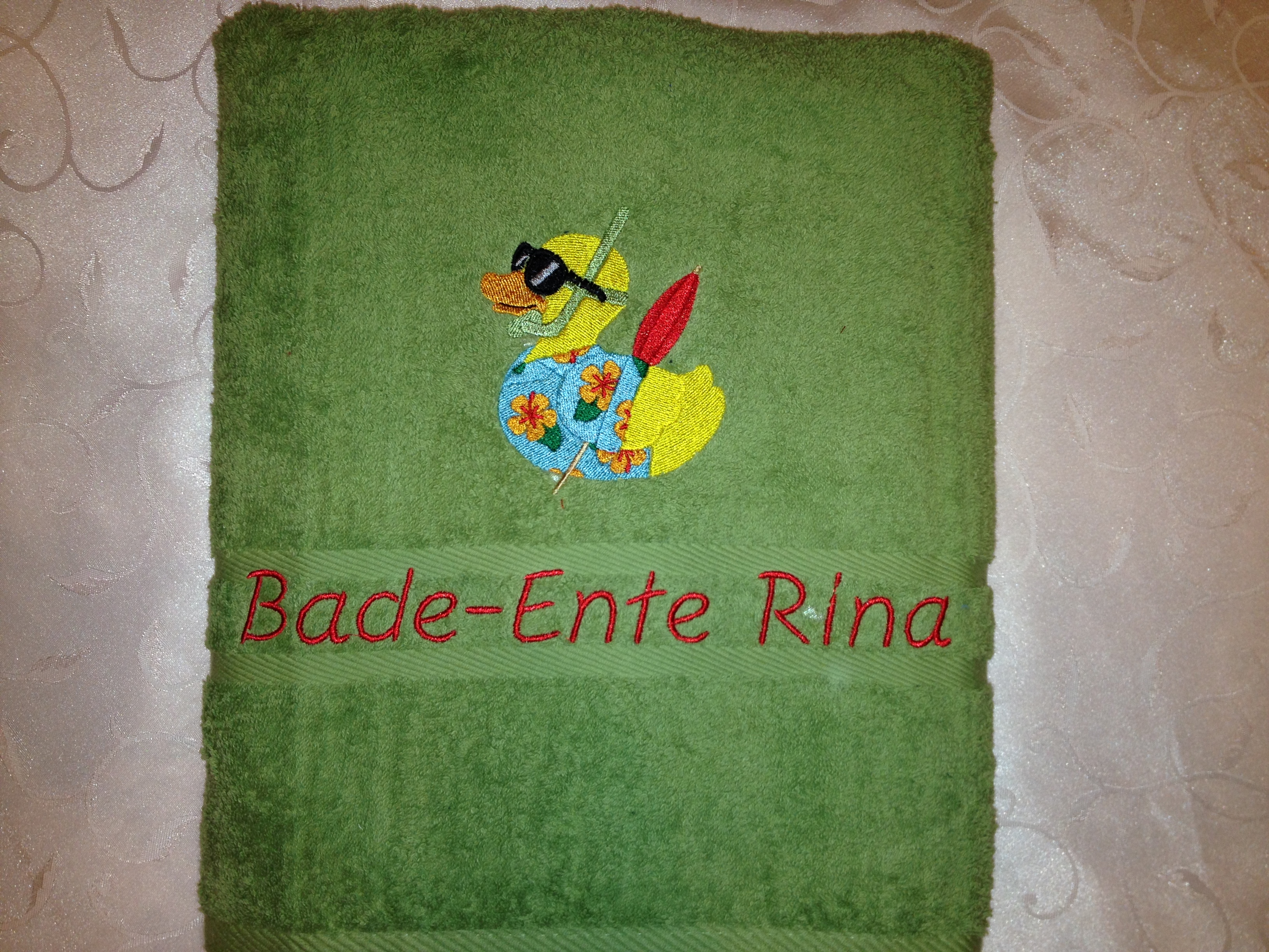 Ente 01 Badeente Handtuch Duschtuch bestickt & personalisierbar Super Qualität